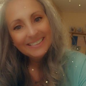 Meet your Posher, Jeanine